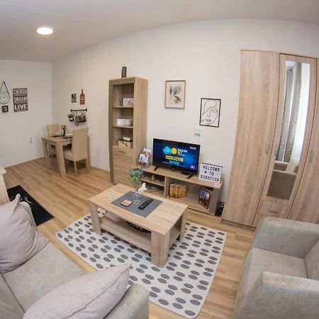 Sweet Apartment ซูโบติกา ภายนอก รูปภาพ
